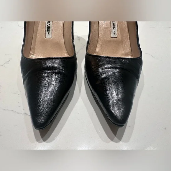 Manolo Blahnik Classic Black Leather Heels - size 9 / IT 39 - Picture 3 of 7